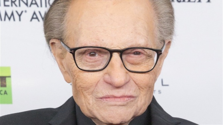 Larry King sur le tapis rouge des Emmy Awards