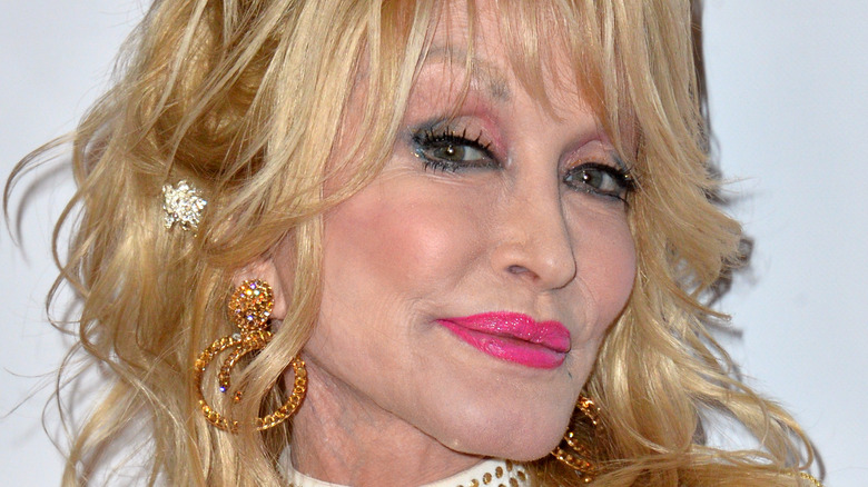 Les fans ont eu une réaction surprenante à la publicité T-Mobile de Dolly Parton