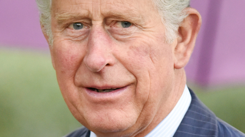 Le Prince Charles grimaçant