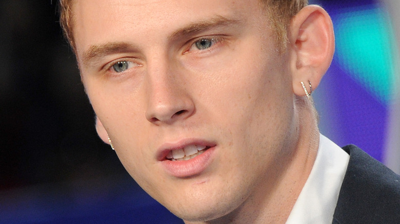 La dernière idée de Machine Gun Kelly pour son mariage est tout droit sortie d’un cauchemar