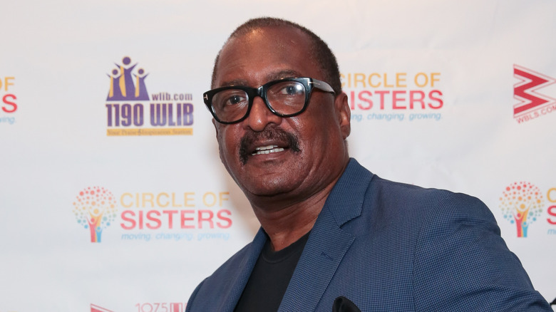 Mathew Knowles posant