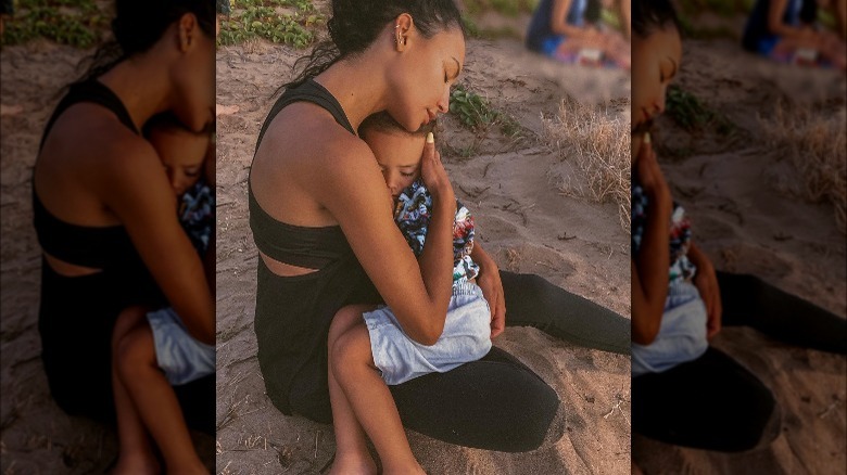 Naya Rivera fait un câlin à son fils