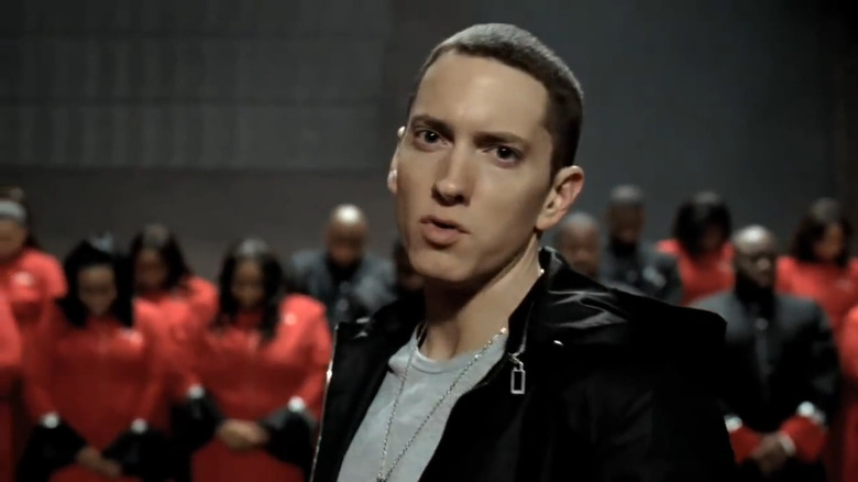 Eminem dans la publicité Chrysler 200