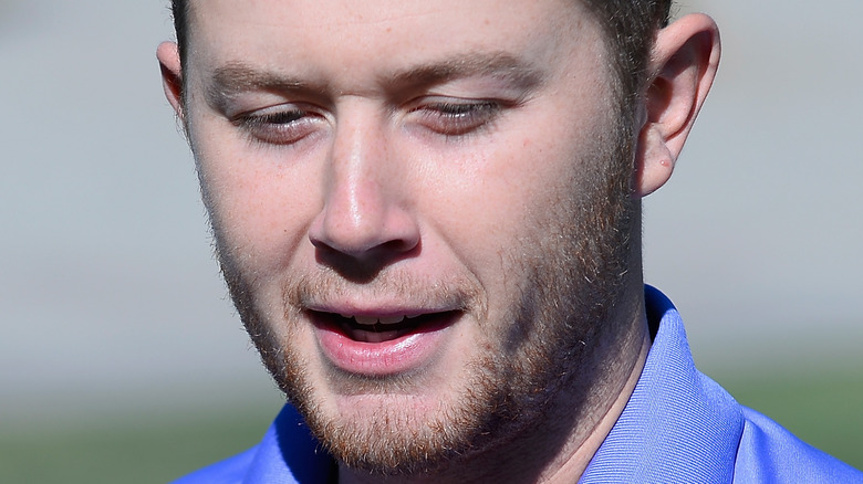 Scotty McCreery joue au golf