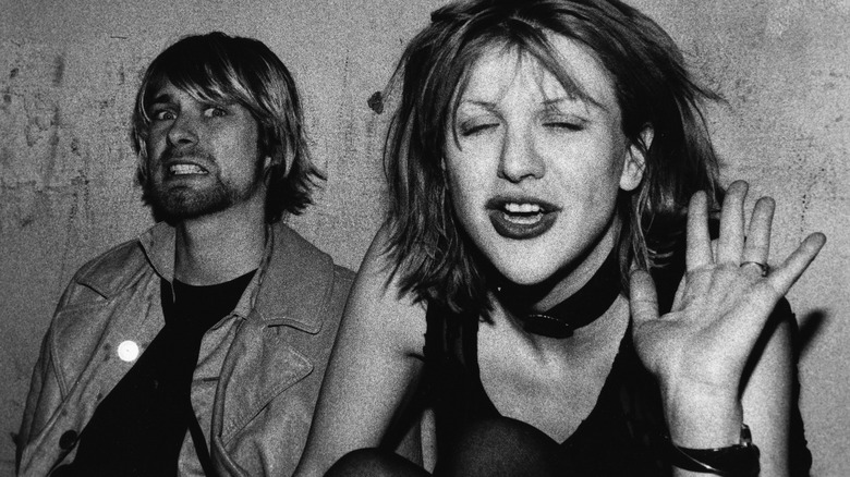 Kurt Cobain et Courtney Love font des grimaces