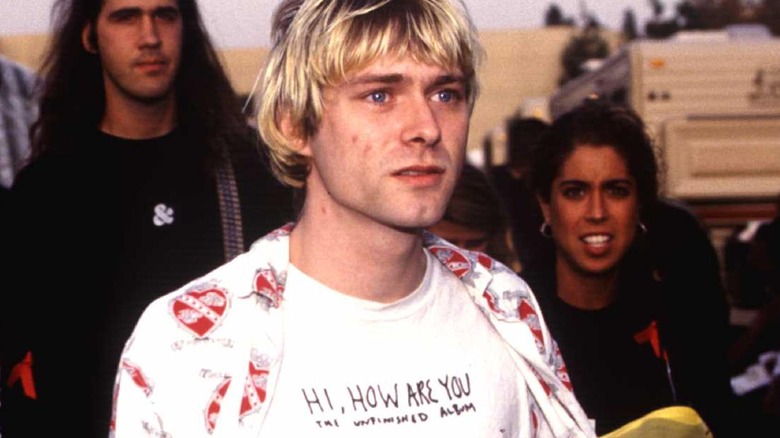 Kurt Cobain a l'air triste dans son t-shirt Daniel Johnston