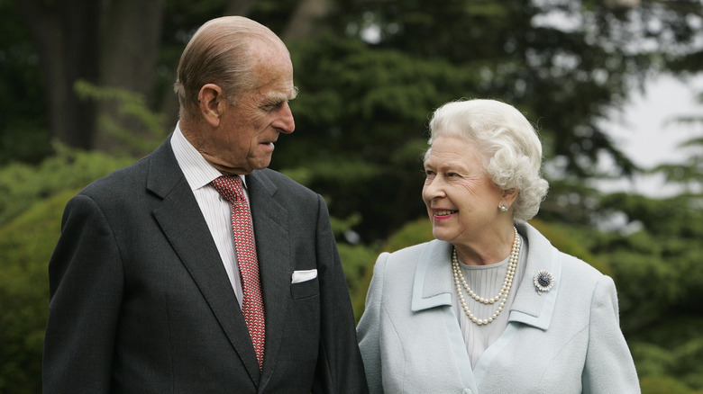 La reine Elizabeth et le prince Philip lors d'un événement 