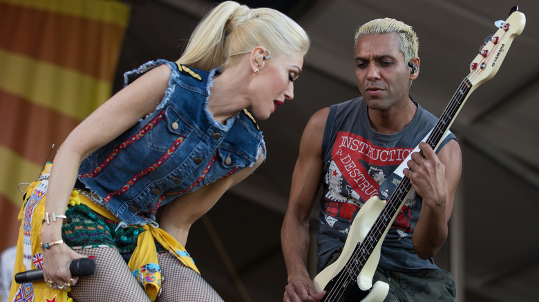 Gwen Stefani et Tony Kanal sur scène