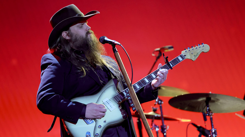 Chris Stapleton en train de jouer