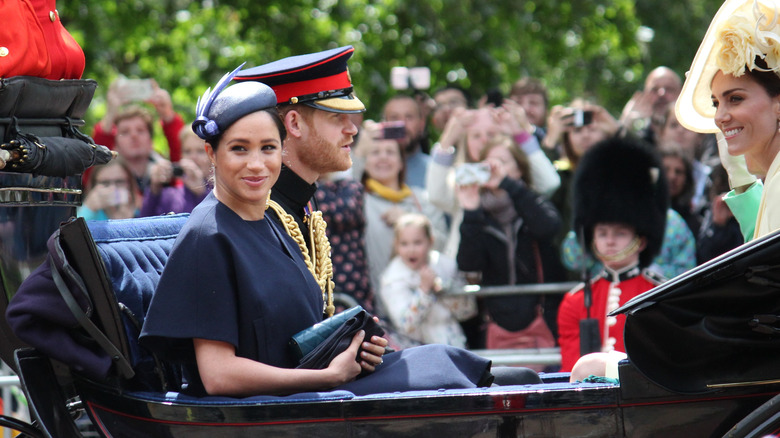 Le prince Harry et Meghan Markle en calèche