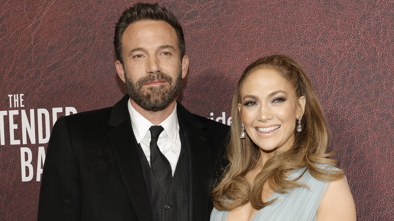 Ben Affleck et Jennifer Lopez sourient