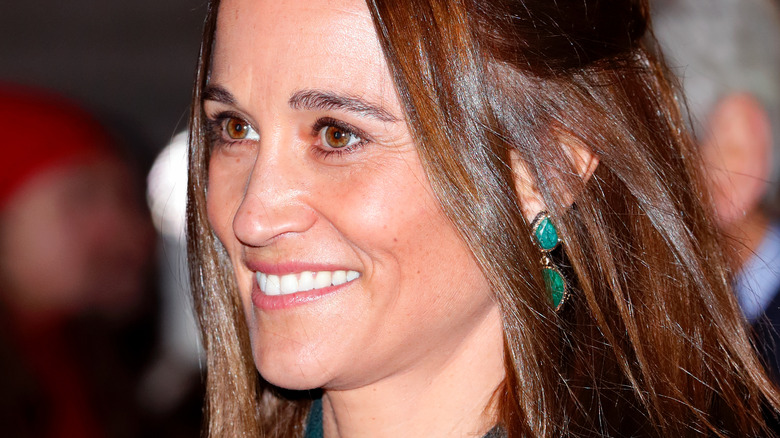 Pippa Middleton sourit