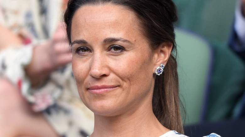 Pippa Middleton sourit