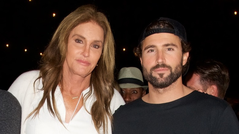 Caitlyn Jenner et Brody Jenner posant ensemble