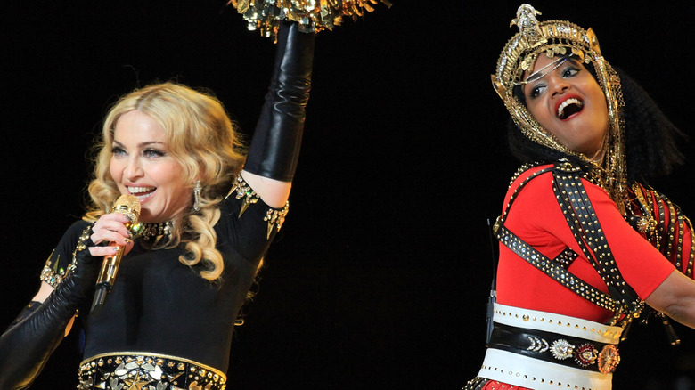 Madonna et MIA se produisent au Super Bowl