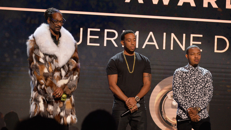 Snoop Dogg, Ludacris et Bow Wow posent sur scène