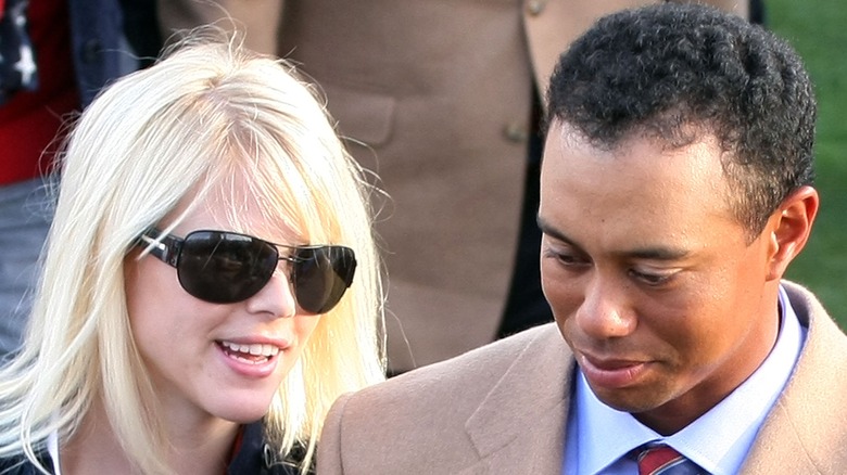 Elin Nordegren et Tiger Woods lors d'un événement