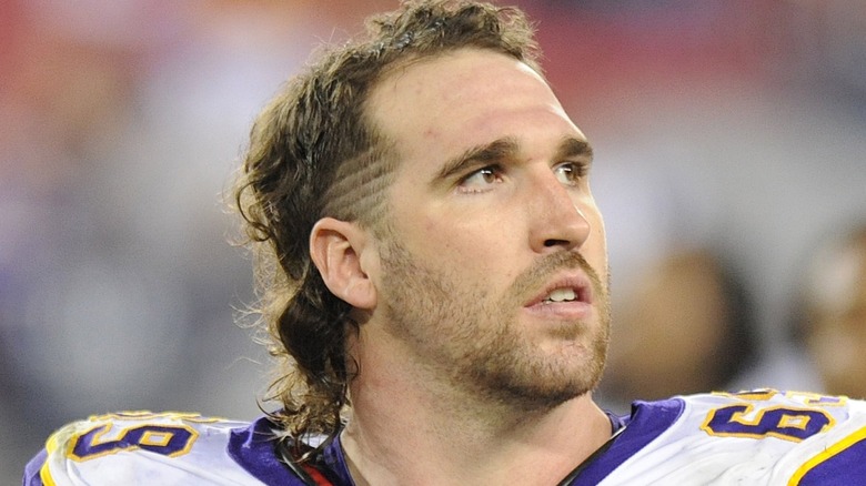 Jared Allen joue au football