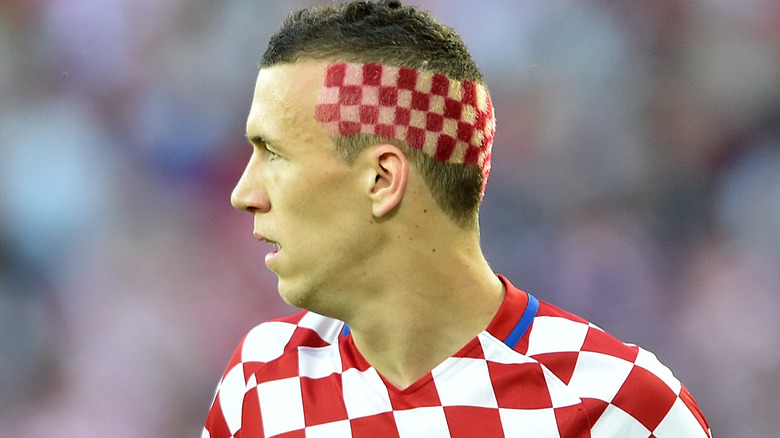 Ivan Perisic joue au football