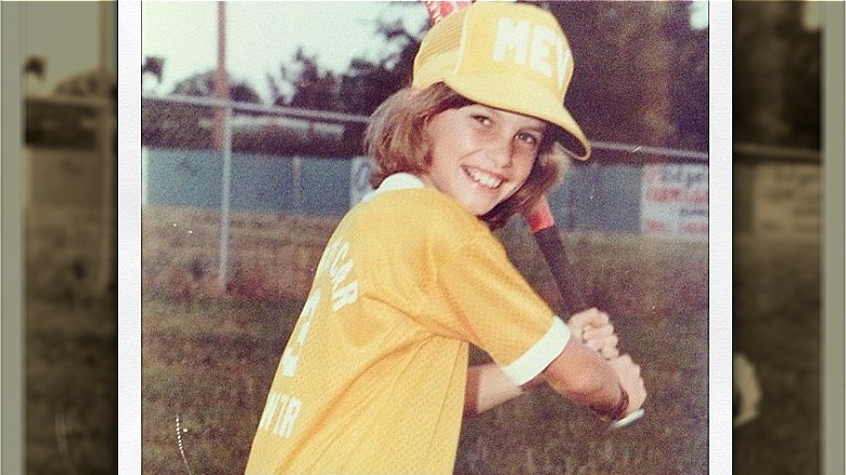 Faith Hill jouant au t-ball, 10 ans