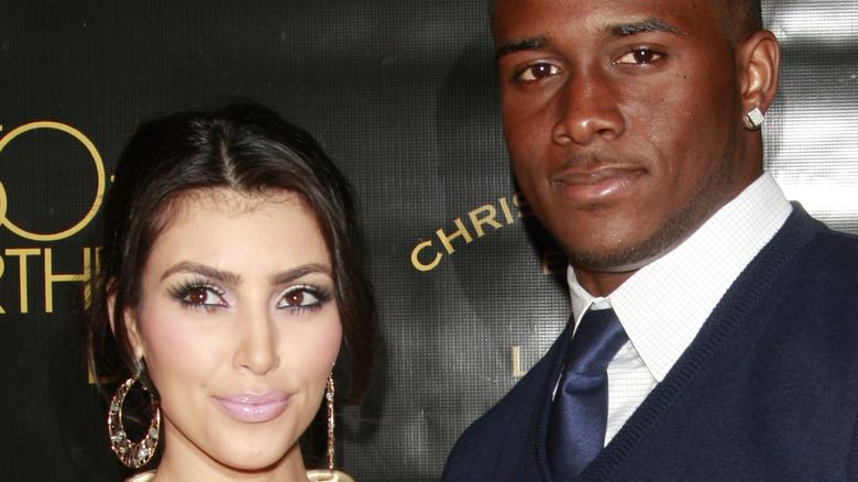 Kim Kardashian et Reggie Bush sur le tapis rouge