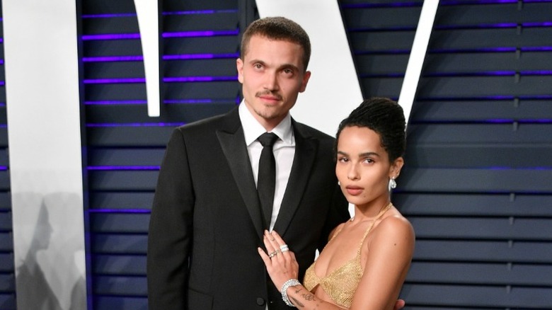 Zoe Kravitz et Karl Glusman, posant ensemble