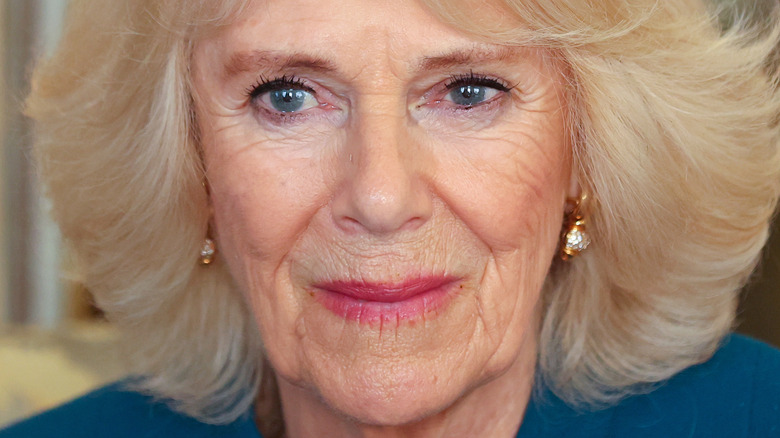 Camilla Parker Bowles explique ses effets secondaires à long terme du COVID-19