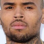 Les dernières allégations d’agression sexuelle de Chris Brown prennent une autre tournure troublante