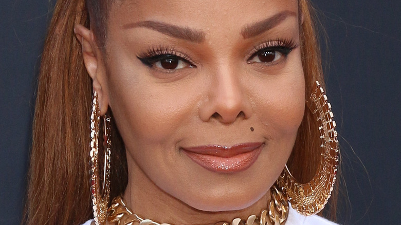 Janet Jackson vient d’être photographiée en public pour la première fois en un an