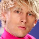 Machine Gun Kelly révèle des détails déchirants sur sa dernière rencontre avec Taylor Hawkins