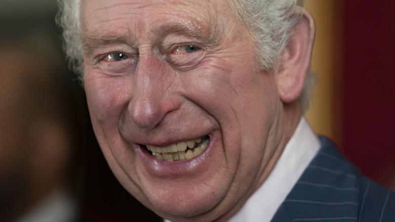 Le prince Charles devient candide après le combat de la reine contre le COVID-19