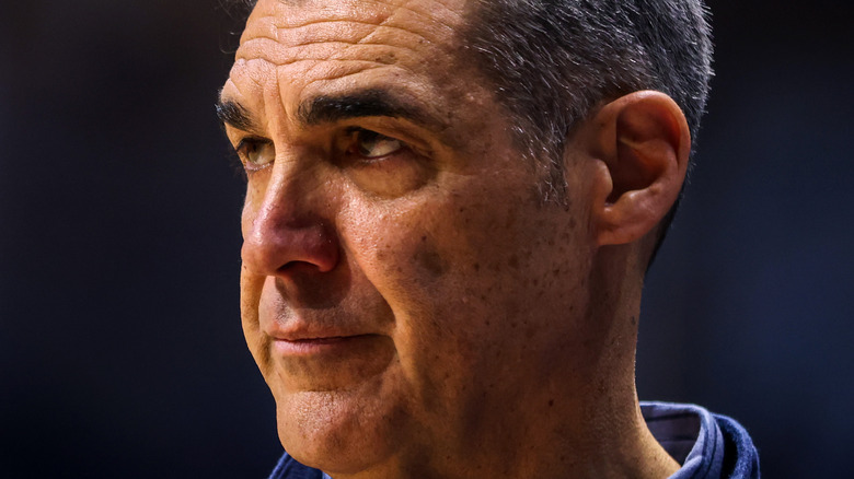 Qui est l’entraîneur de basket de Villanova, Jay Wright, et qui est sa femme ?