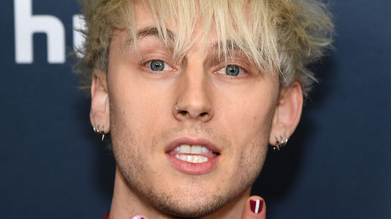 Qui Machine Gun Kelly veut jouer à son mariage pourrait vous surprendre