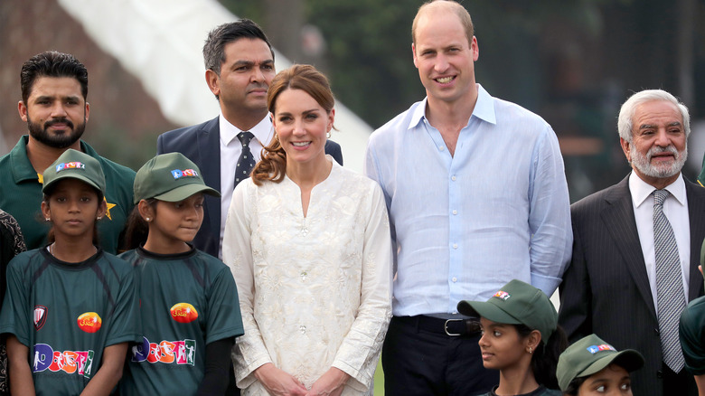 Kate Middleton et le prince William sourient en Inde