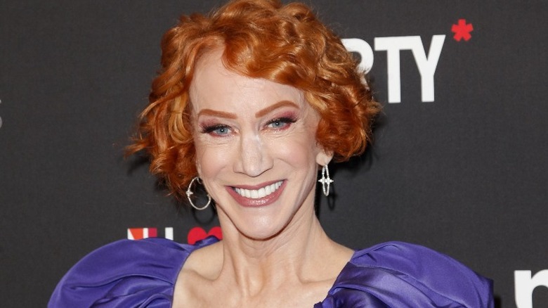 Kathy Griffin sourit