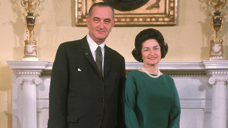 Lyndon B. Johnson à la Maison Blanche avec Lady Bird