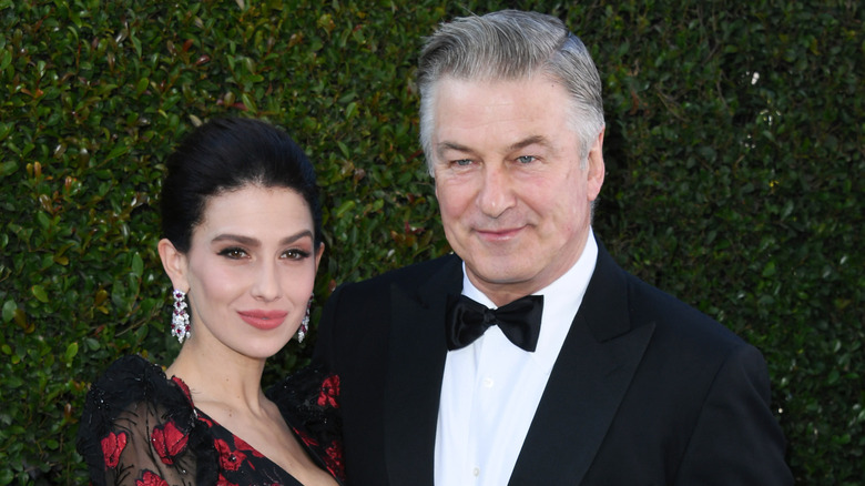 Hilaria Baldwin et Alec Baldwin sur le tapis rouge