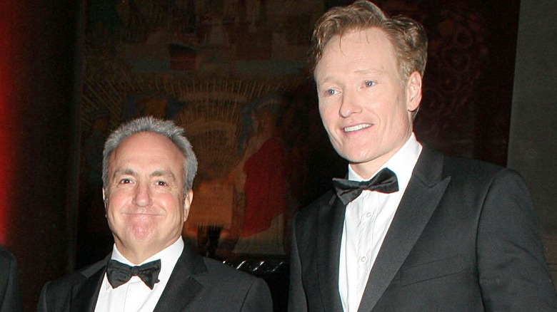 Lorne Michaels et Conan O'Brien sourient