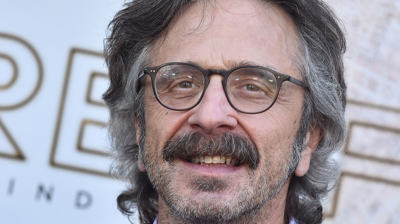 Marc Maron sur tapis rouge