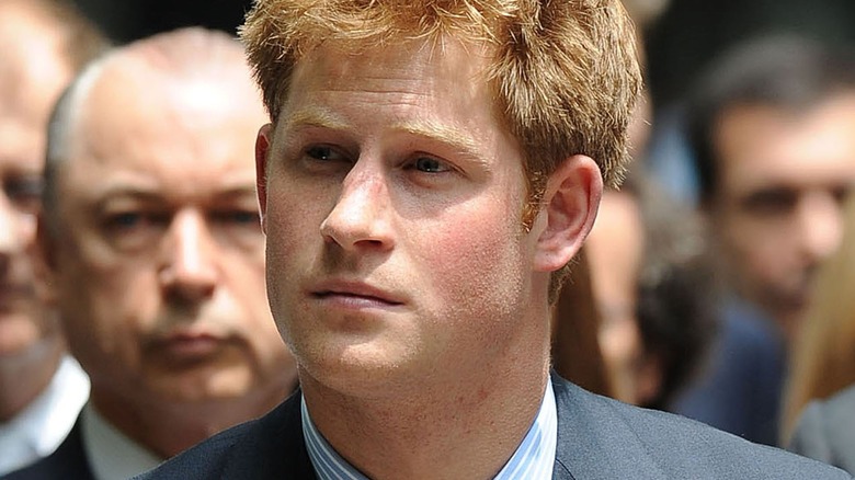 Le prince Harry posant