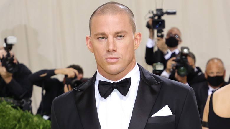 Channing Tatum pose au Met Gala 