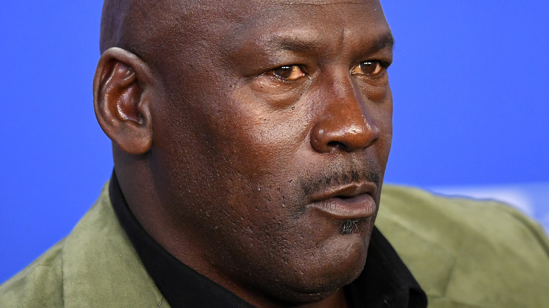 Michael Jordan lors d'une conférence de presse