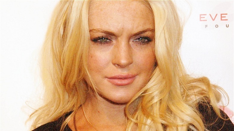 Lindsay Lohan renfrogné