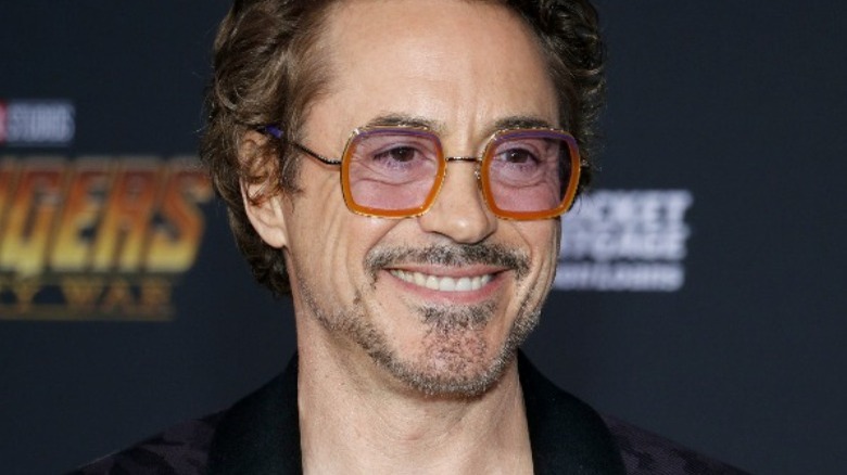 Robert Downey Jr souriant