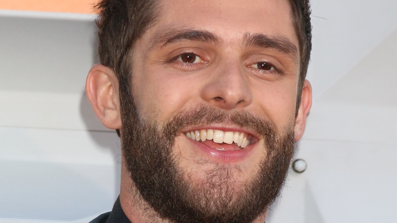 Thomas Rhett aux cheveux courts