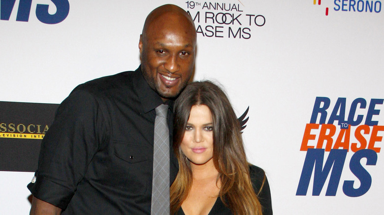 Lamar Odom et Khloé Kardashian posant