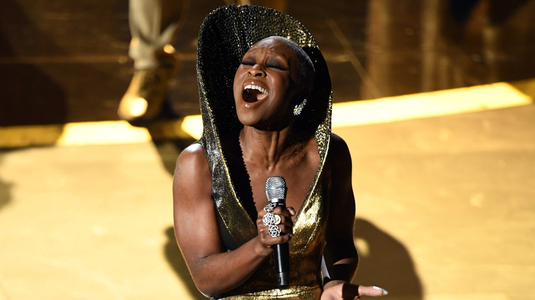 Cynthia Erivo chante aux Oscars