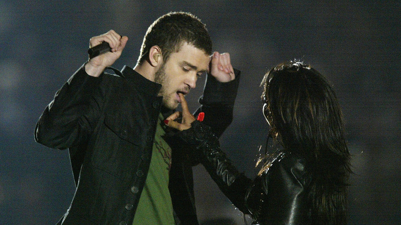 Janet Jackson et Justin Timberlake à la mi-temps du Super Bowl 2004