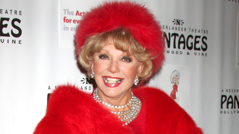 Carol channing souriant