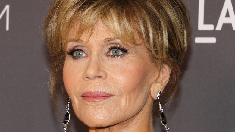 Jane Fonda posant 